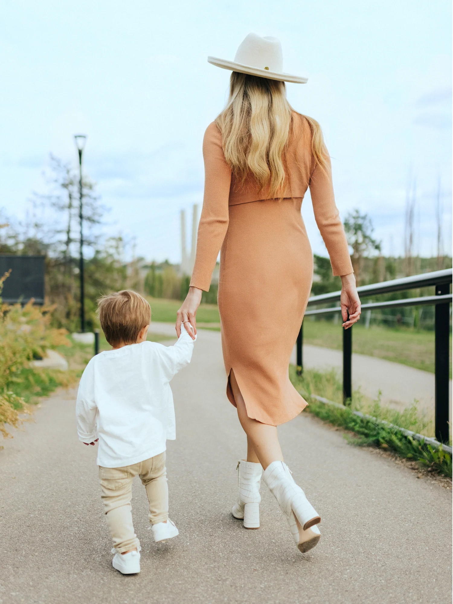 2-in-1 Maternity & Nursing Midi Dress | Camel - Image 3