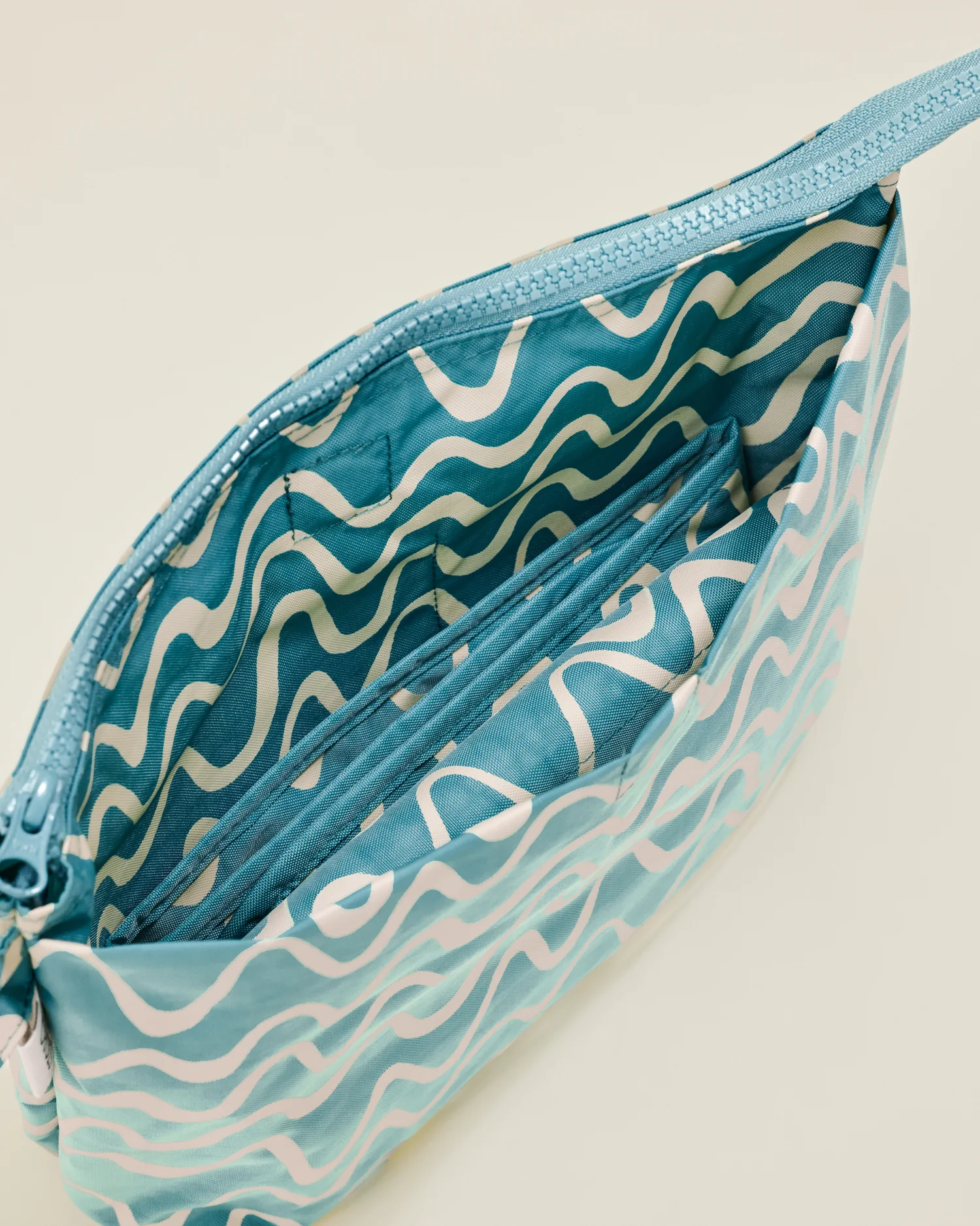 Quick Change Kit Bag | Ocean Waves - Image 4