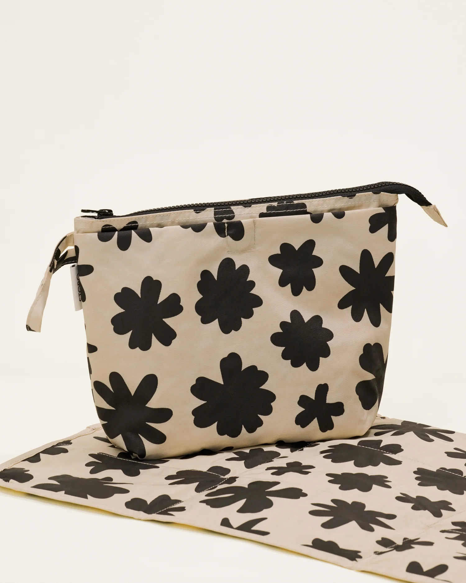 On the Go Mini Bundle | Cream Chamomiles - Image 4