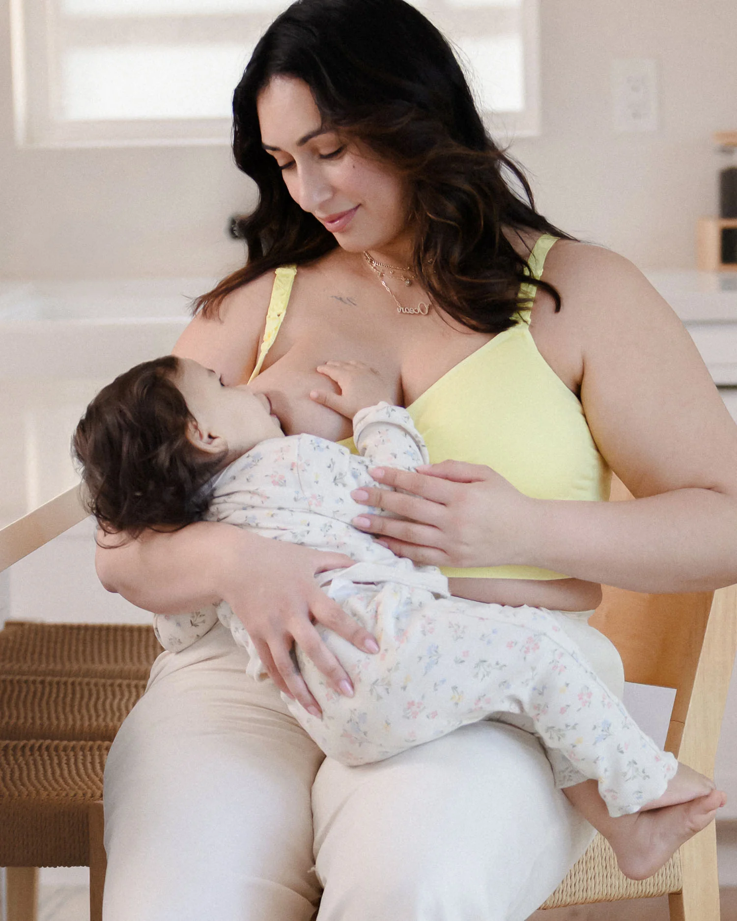 Sublime® Hands-Free Pumping & Nursing Bra | Light Lemon - Image 5
