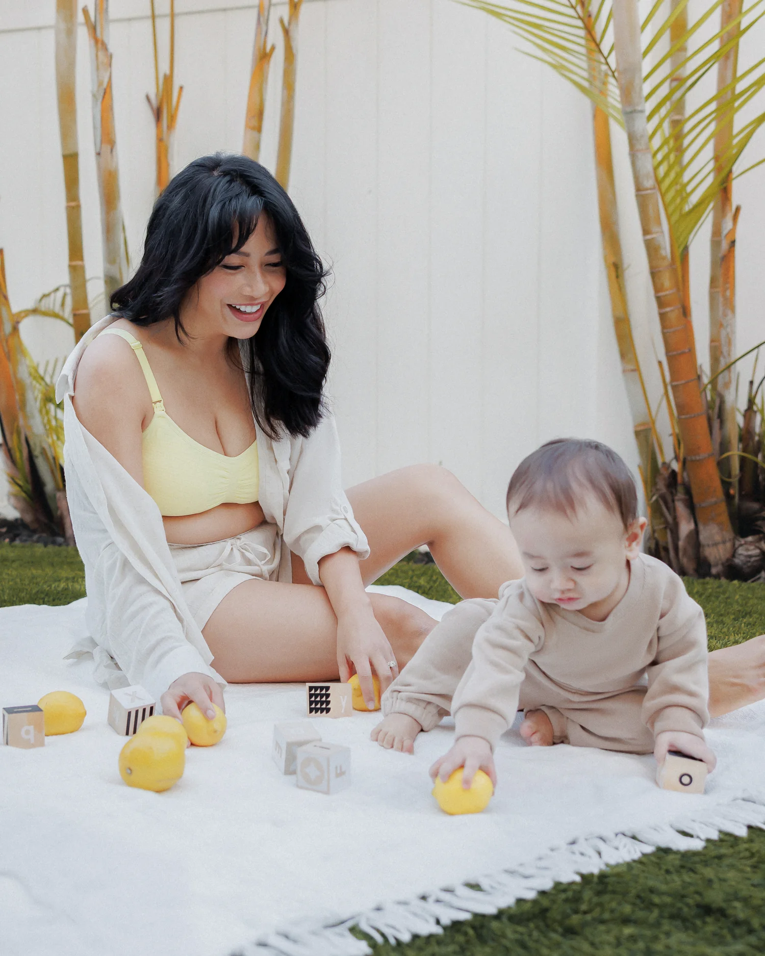 Sublime® Hands-Free Pumping & Nursing Bra | Light Lemon - Image 6