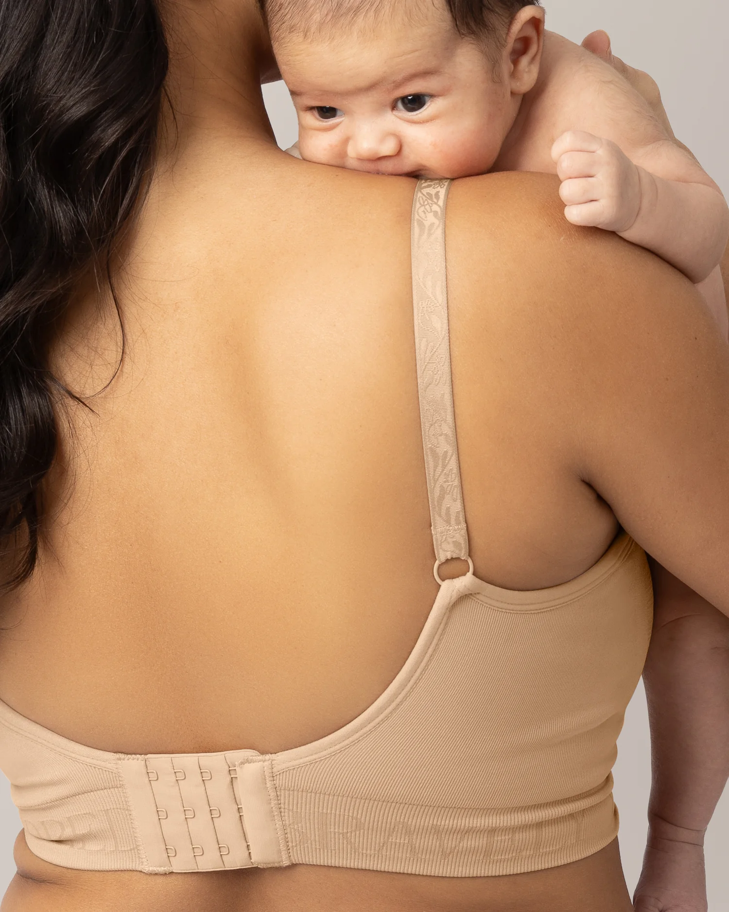 Sublime® Hands-Free Pumping Bra Two-Pack | Beige - Image 5