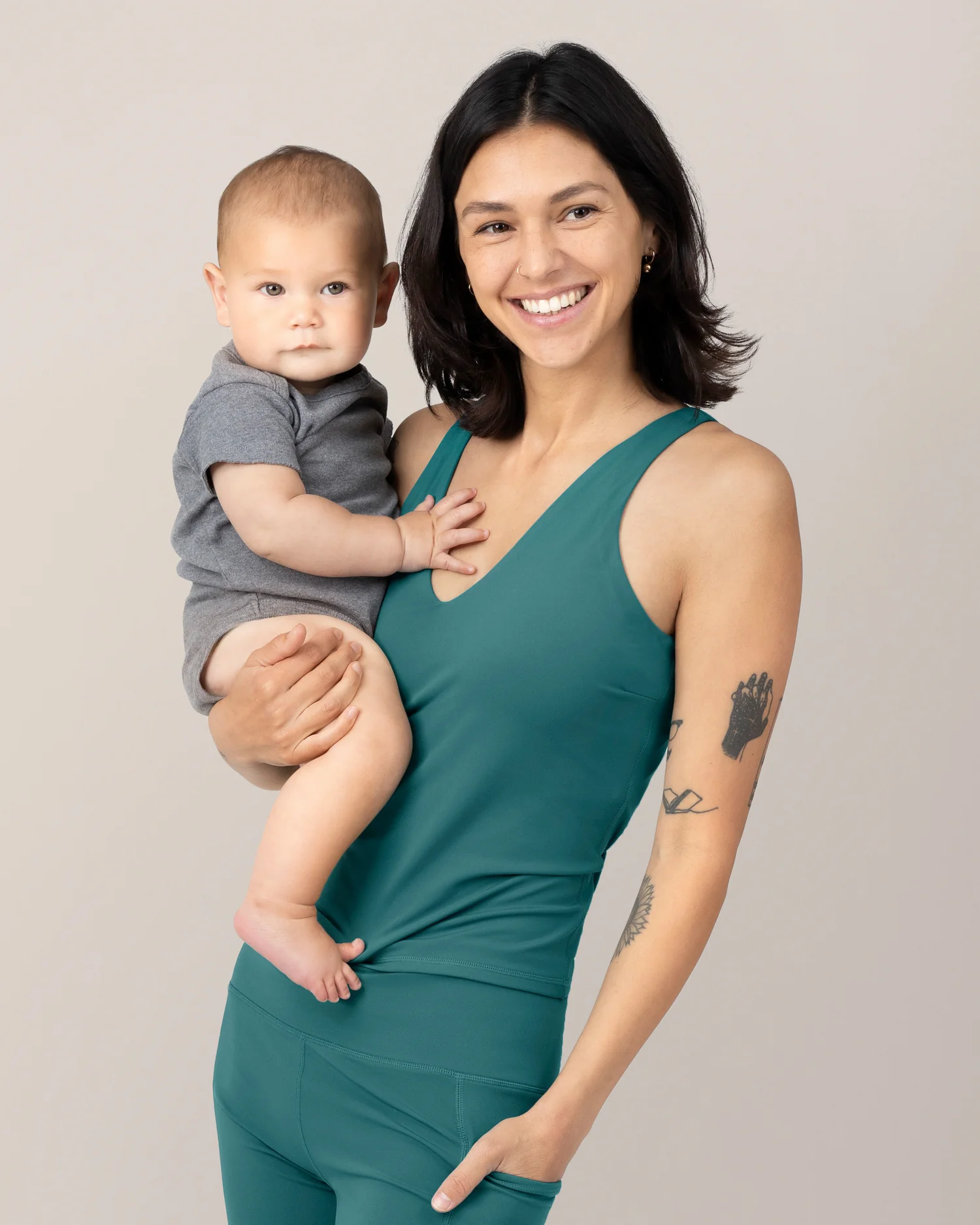 Wren Active V-neck Nursing Tank Top | Teal - Image 3